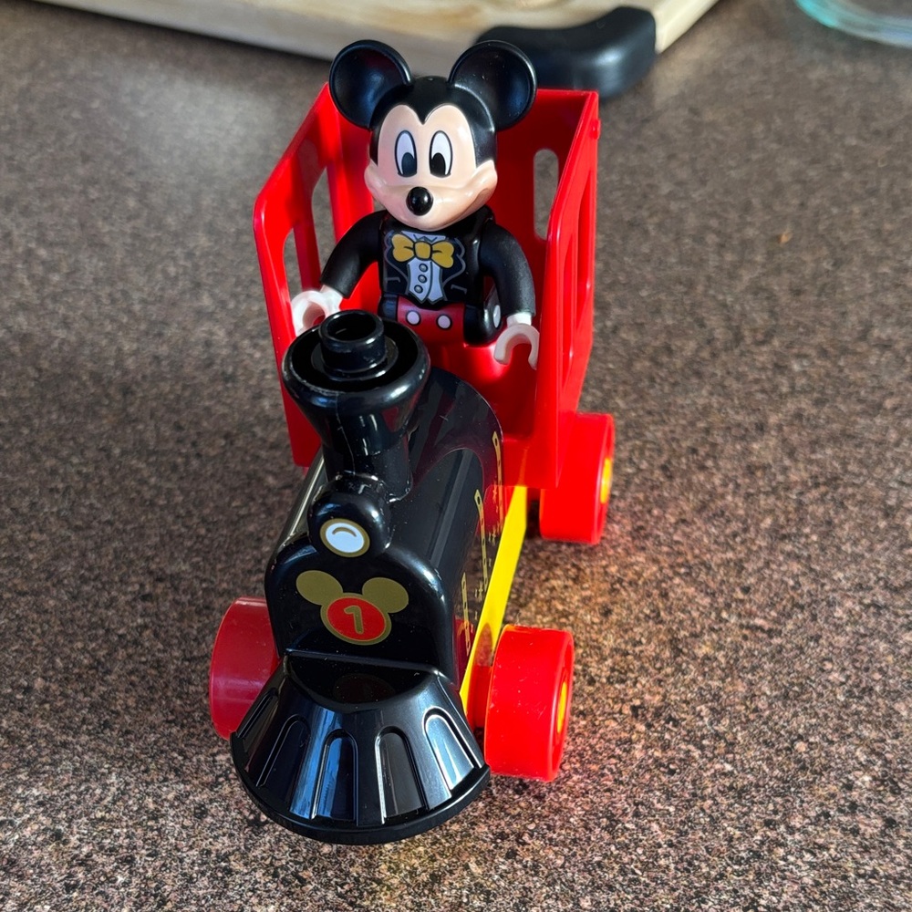 Lego Mickey Mouse Train Set - Red, Black, Yellow